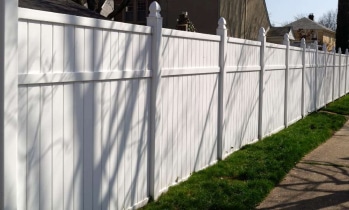 cf-explore-our-vinyl-fencing-options-2